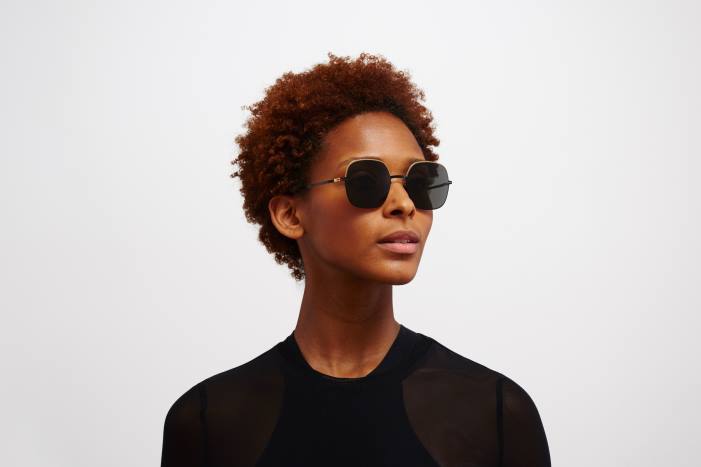 stel: guld/kulsort|linse: mørkegrå massiv magda MYKITA F0JJ110 årtier