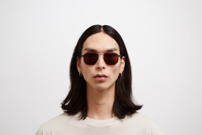 stel: skinnende grafit/safarigrøn|linse: leica brun polariseret ml05 MYKITA F0JJ73 leica