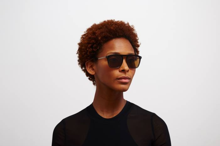 stel: c9 santiago gradient/skinnende gra|linse: polariseret pro ravbrun kallio MYKITA F0JJ122 lidt